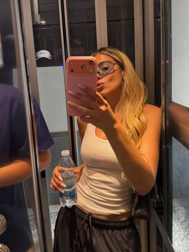 FOTO Ovo su 'crvene vražice':  Nogometaši Belgije ljube prave ljepotice. Upoznajte dame...