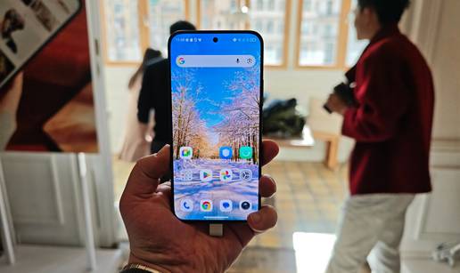 VIDEO Isprobali smo novi TCL ekran za mobitele koji izgleda nestvarno kad ga koristite