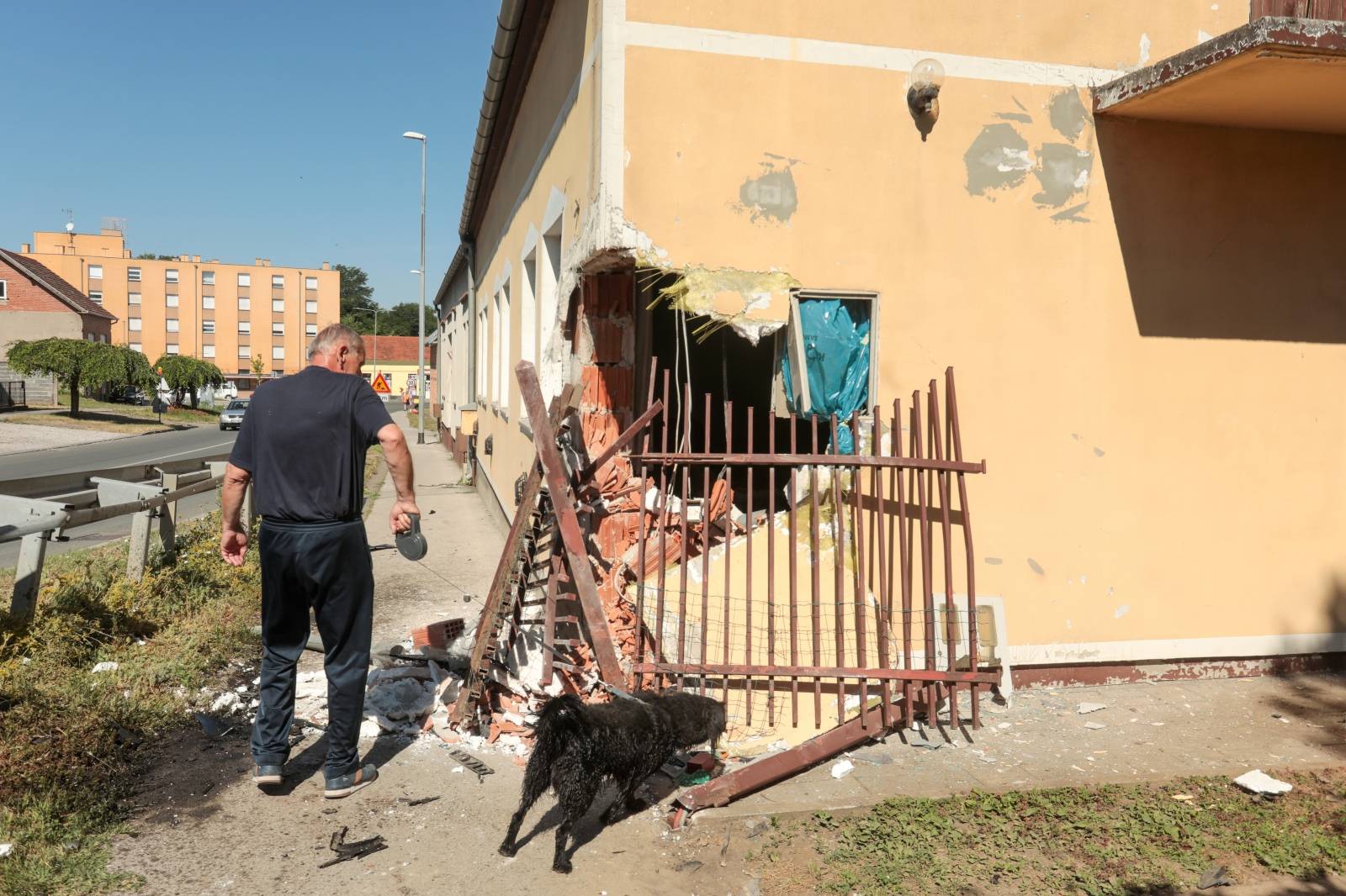 Vukovar: Automobilom se zabio u kuću