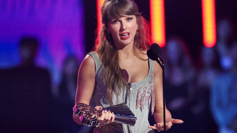 Emotivna Taylor Swift pokupila glazbene nagrade i zahvalila se zaručniku: 'To je zbog njega!'