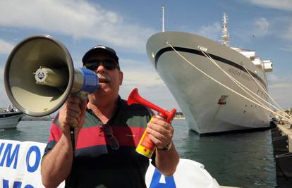 Split: Pomorci prosvjeduju zbog beneficiranog staža