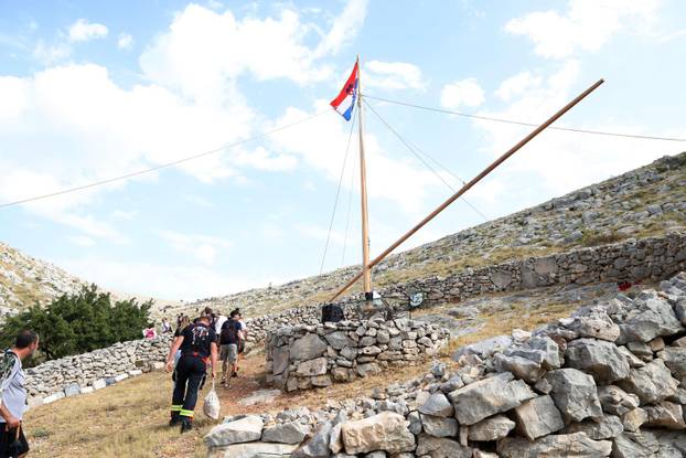 Na Kornatima obilježena 19. godišnjica tragedije u kojoj je poginulo 12 vatrogasaca