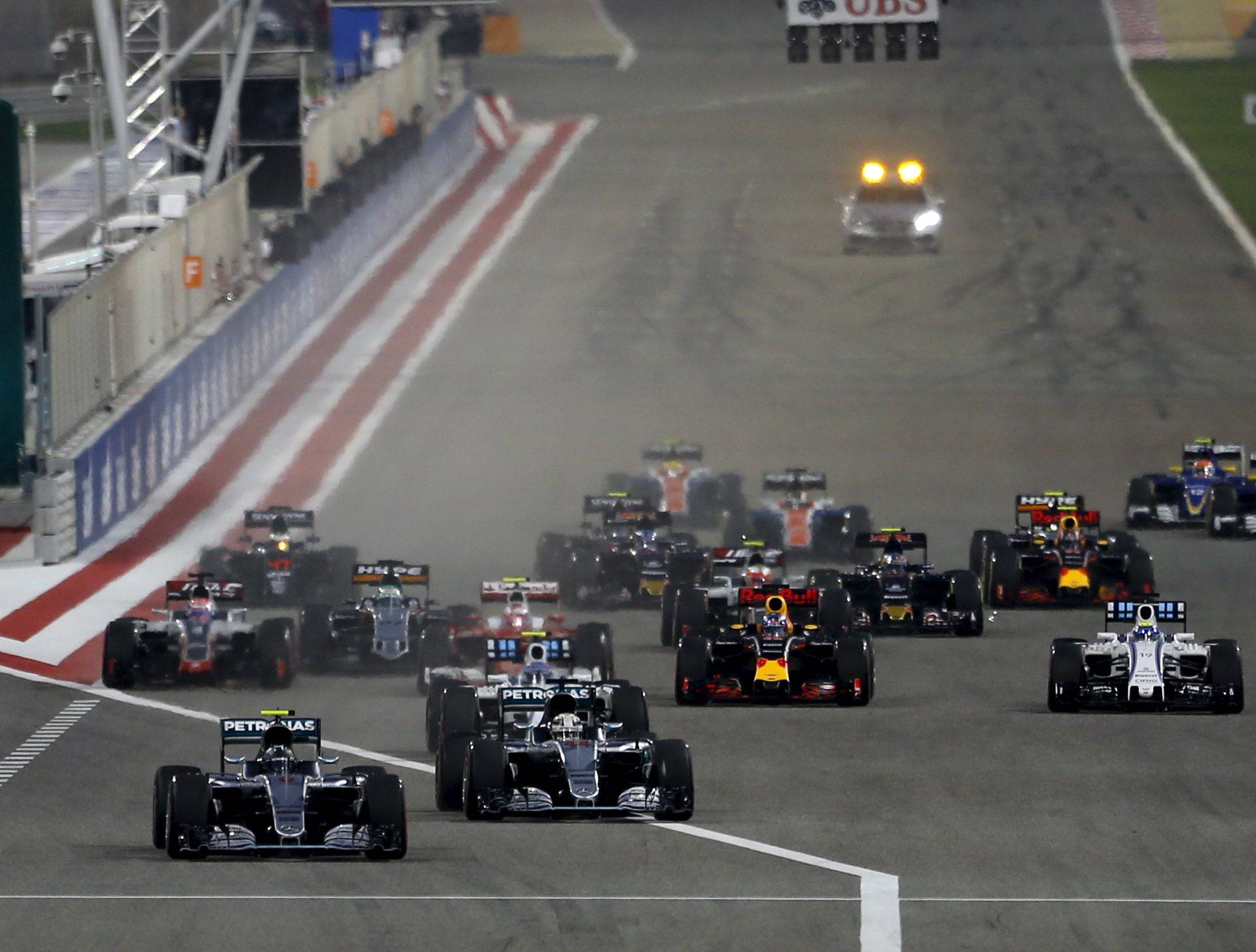 Rosberg uzeo Bahrein, Vettel sparkirao bolid na zagrijavanju