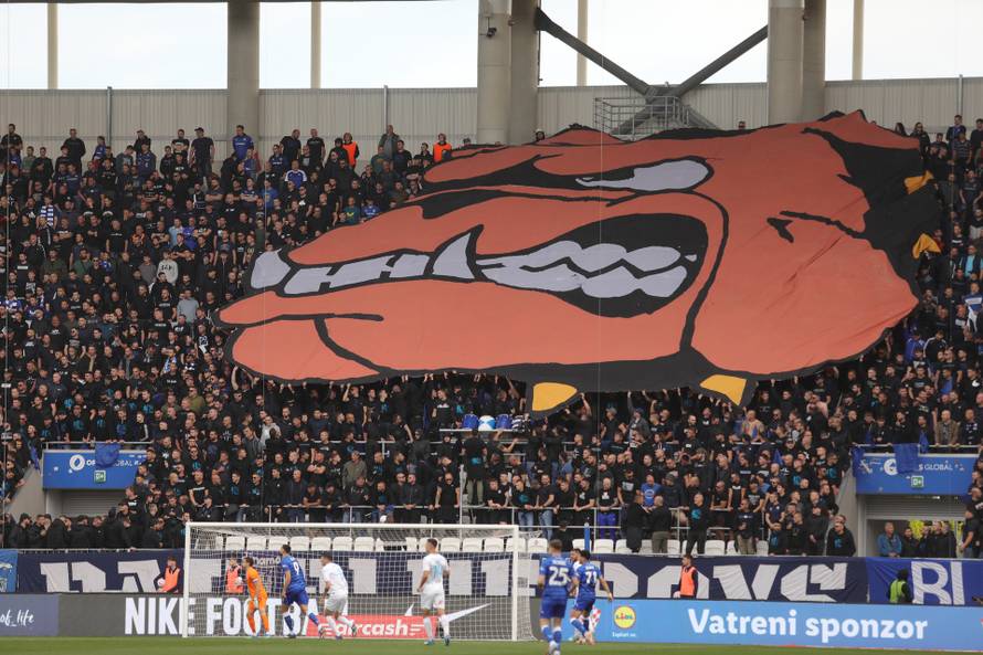 Osijek: Navijači na utakmici finala SuperSport Hrvatskog nogometnog kupa između Dinama i Rijeke