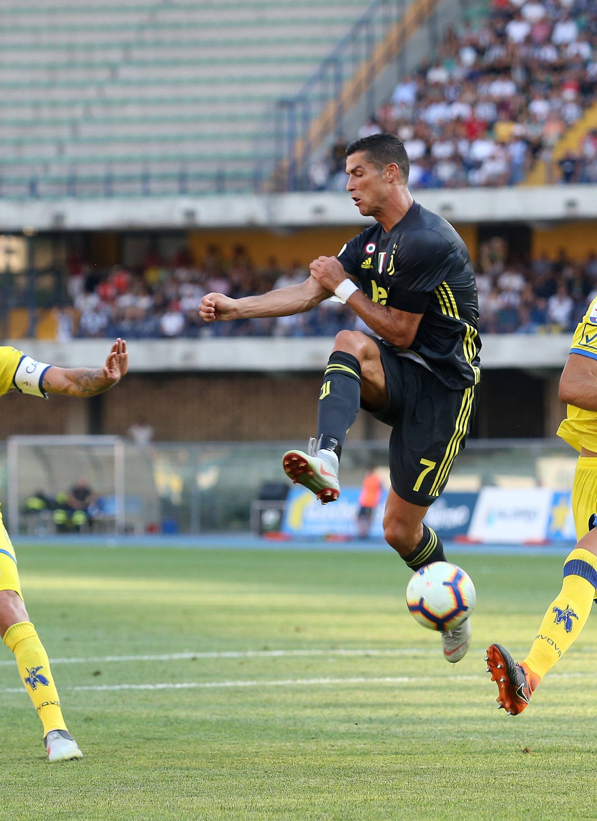 Verona, 18.08.2018, firo, Football, International, SERIES A, season 2018/2019, AC Chievo Verona - Juventus,