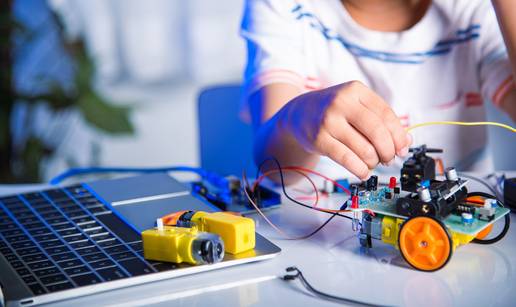 Budući inovatori - uključivanje djece i učenika u STEM edukacije