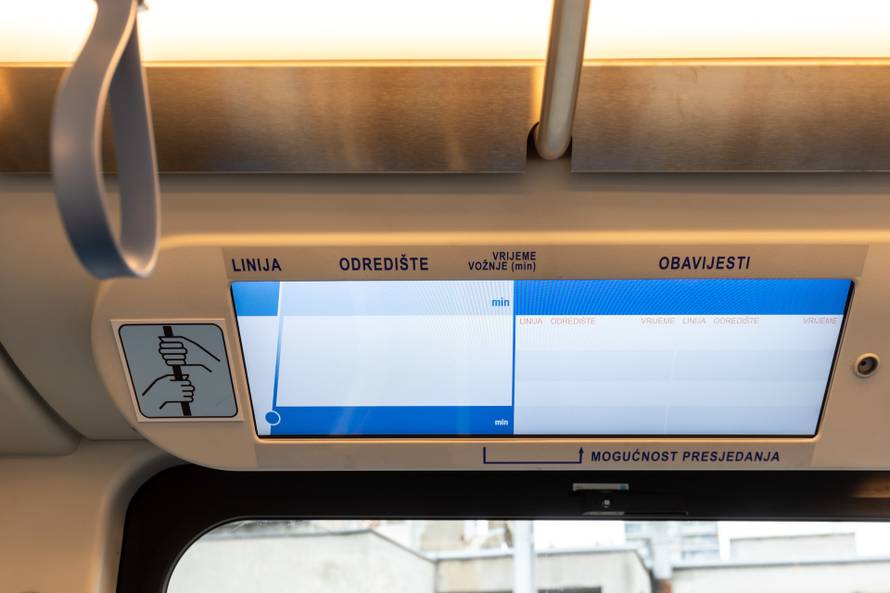 Novi zagrebački tramvaji imat će USB utičnice i baterije za autonomnu vožnju, u promet ga puštaju ovaj mjesec