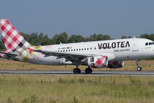 Avionu iz Dubrovnika se zapalio motor, prisilno sletio kod Torina