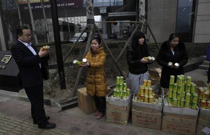 Kineski poduzetnik za 7 kuna prodaje limenke svježeg zraka