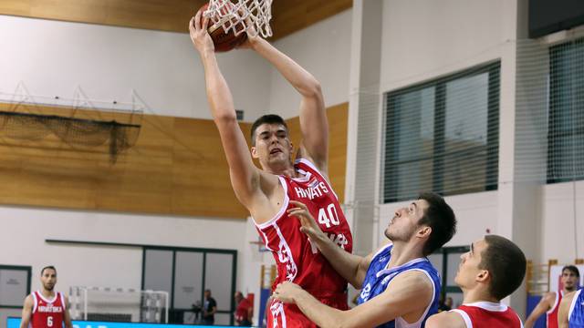 Ivica Zubac sa 28 koševa vodio reprezentaciju do pobjede...