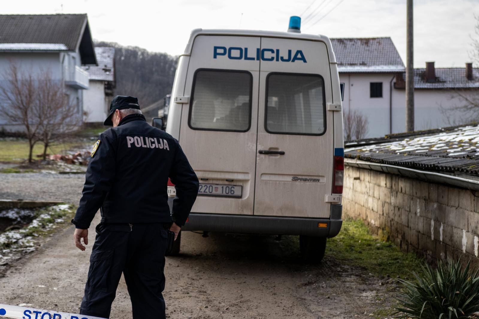 Na radnike HEP-a bacio bombu nakon što su mu došli isključiti struju