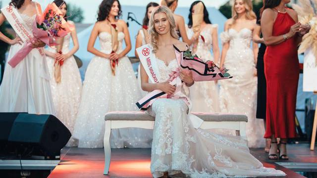 Mirta Bagović (17) je nova Miss Sisačko-moslavačke županije