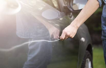 Ogreban vam je automobil? Evo kako možete sanirati štetu