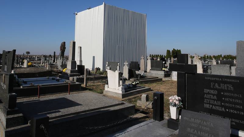 FOTO Na groblju u Borovu ruše mauzolej Vukašina Šoškoćanina