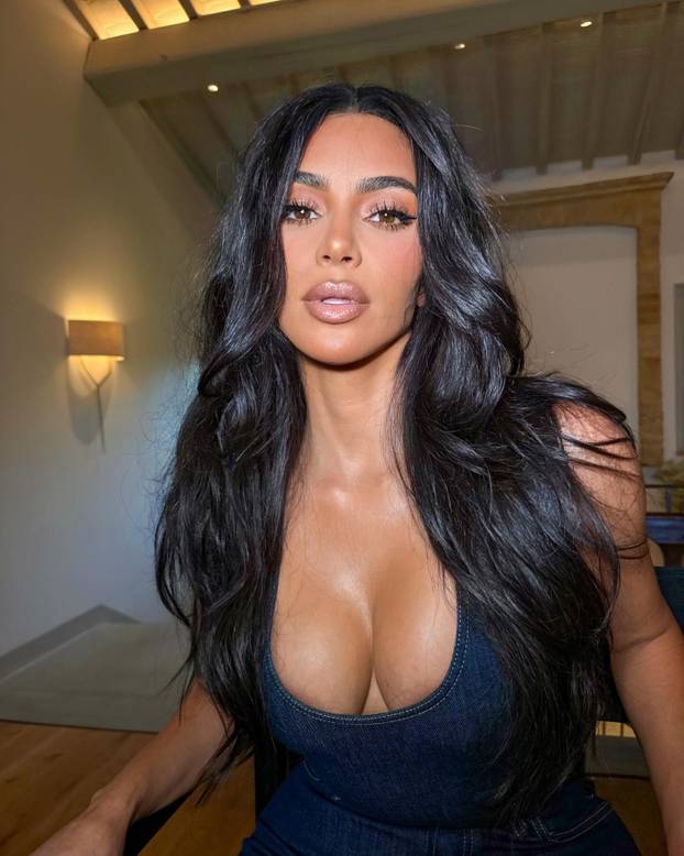 FOTO Kim Kardashian 'upecala' novog frajera. Legenda Formule 1 prerasla je status 'prijatelja'