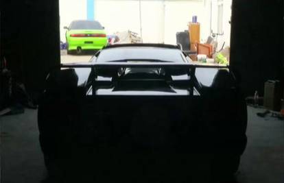 Sam svoj majstor: U vlastitoj garaži napravili Lamborghini
