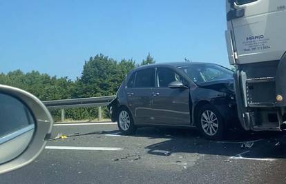 Dvoje ozlijeđenih u nesreći kod Male Kapele: Promet otežan, vozi se uz ograničenje brzine