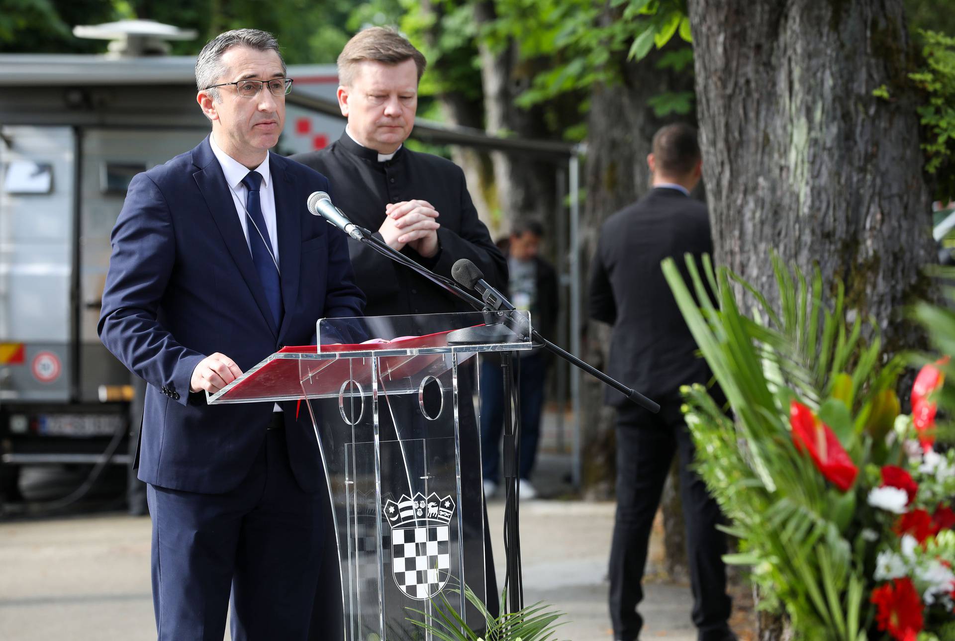 Zagreb: Polaganje vijenaca na Mirogoju povodom 77. obljetnice Bleiburga