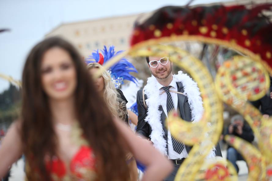 Sveprisutni 'supružnici' Ava i Ivan stigli na splitski Krnjeval