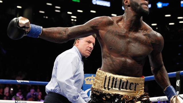 BOXING: NOV 04 Deontay Wilder v Bermane Stiverne