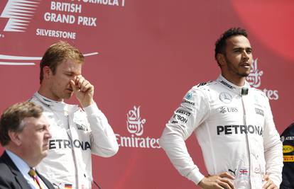 Šok u Mercedesu: Rosbergu 10 sekundi kazne i treće mjesto...