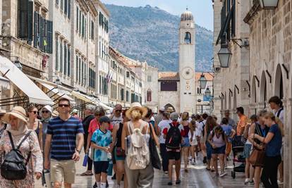 HTZ objavio podatke: U prvih šest mjeseci došlo 5 posto više turista, lipanj u plusu 11 posto