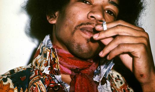 Tih i pun trauma: Jimi Hendrix gitaru je koristio kao 'zaštitu'