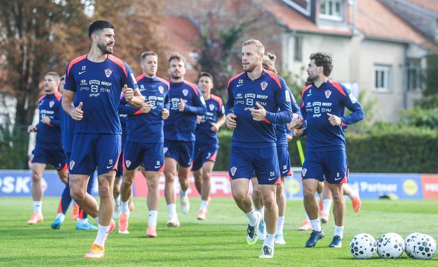 Zagreb: Hrvatska nogometna reprezentacija na treningu u Maksimiru