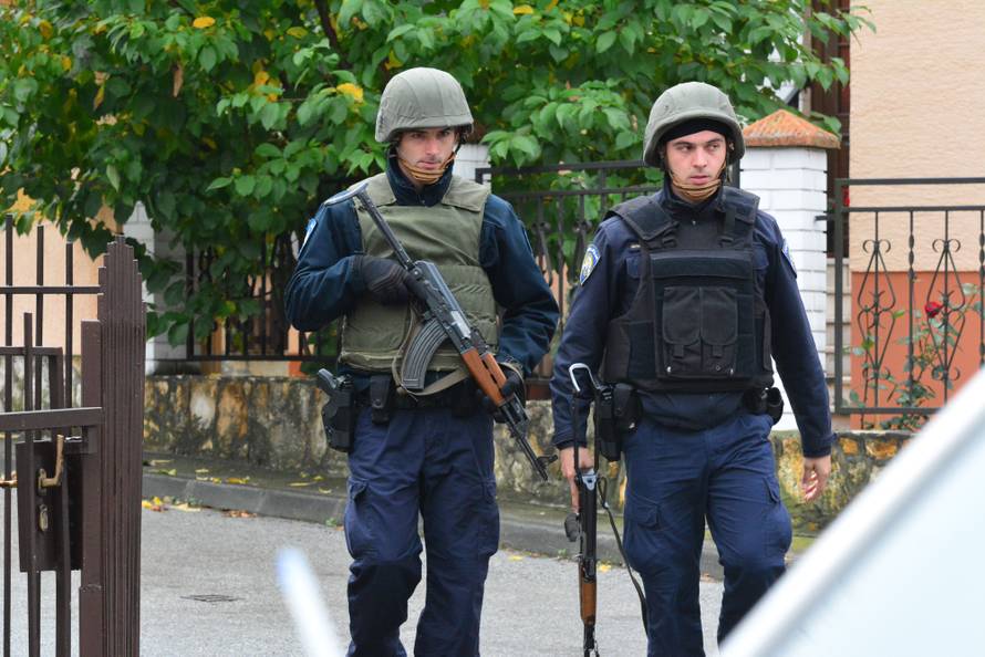 Kraj drame u Požegi: Zatvorio se u kuću i prijetio je bombom