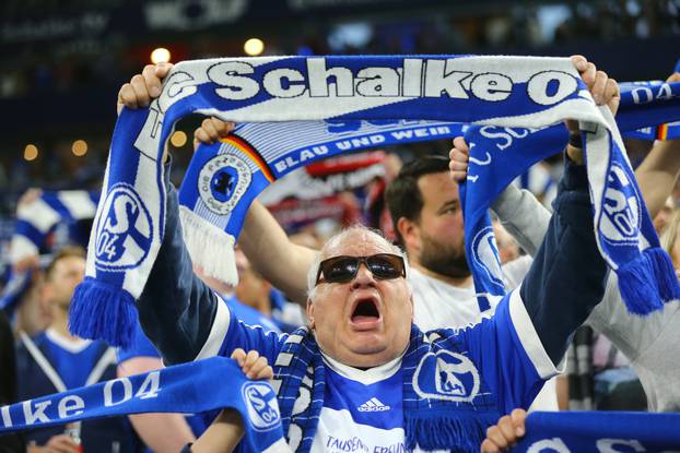 2. Bundesliga - Schalke 04 v St. Pauli