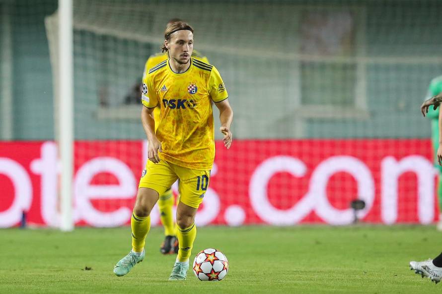 U prvoj utakmici play-offa Lige prvaka moldavski Šerif je s 3:0 pobijedio zagrebački Dinamo