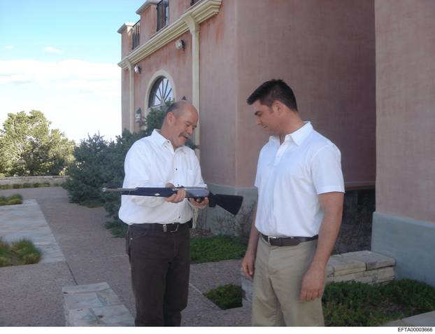 FOTO Ovo su dosad neviđene fotografije iz Epsteinovih spisa