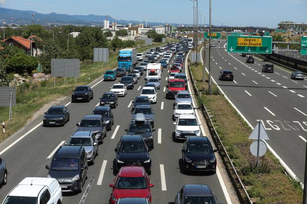 Zagreb: Velike gužve na naplatnoj postaji Lučko