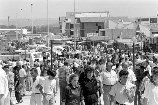 Brojni vjernici na obilježavanju 10. godišnjice ukazanja u Međurgorju, 25.6.1991.