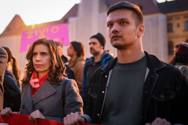 U Zagrebu održan Noćni marš za ženska prava u Hrvatskoj