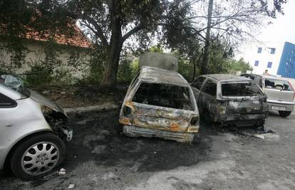 Split: Četiri auta izgorjela radi podmetnutog požara