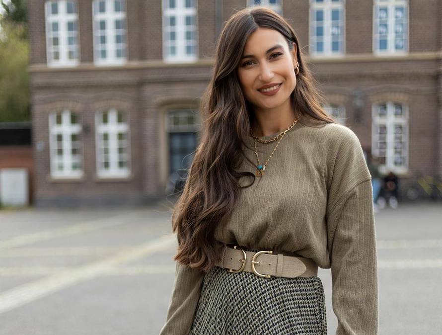 Pravo je vrijeme za super kombinaciju veste i duge suknje