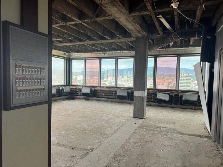 FOTO Selak Raspudić nedavno snimila unutrašnjost Vjesnika. Smeće svuda: 'Neka ljudi vide'