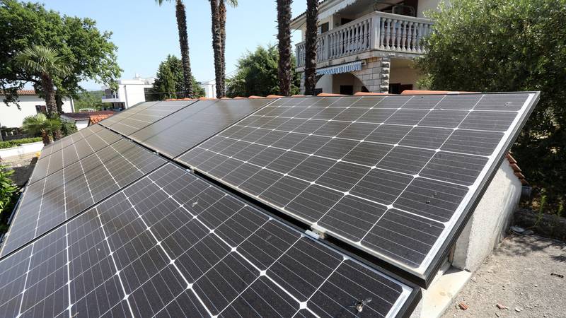 Država daje i do 24.990 eura za obnovljive izvore energije: Evo tko se može prijaviti i do kada!