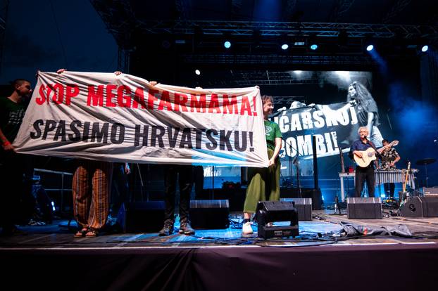 Zagreb: Darko Rundek i Ekipa obilježili 41. obljetnicu albuma "Bolero"
