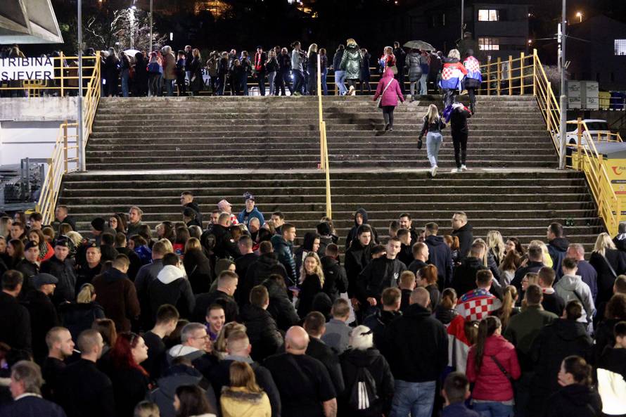 Rijeka: Atmosfera ispred dvorane uoči nastupa Thompsona