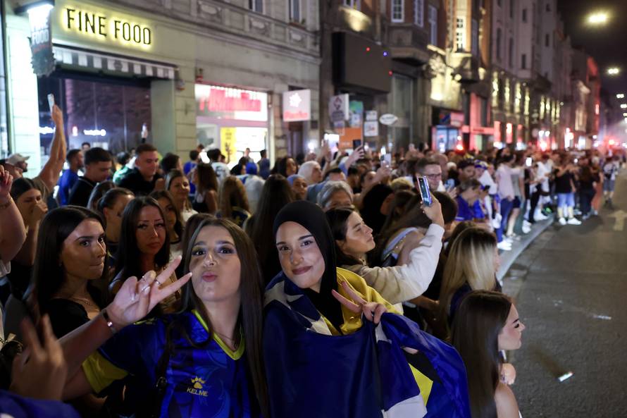 Slavlje na ulicama Sarajeva nakon pobjede BiH