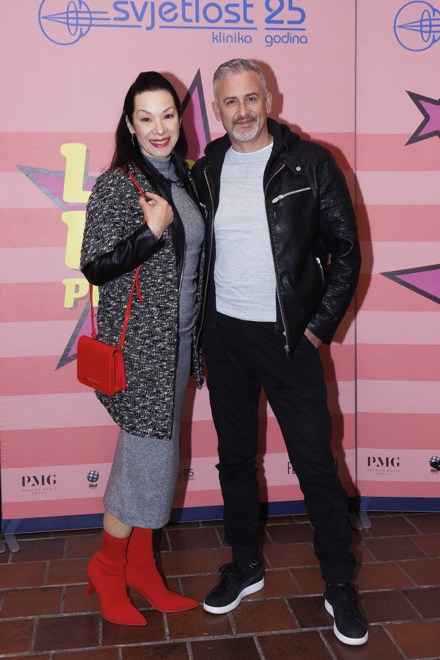 Brojni gledatelji stigli na predstavu Lepa Brena Project u Splitu