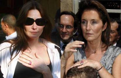 Sarkozyjeva ljubav, Bruni, propjevala je i u Americi