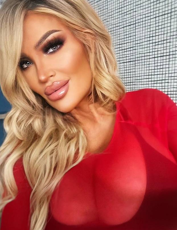 Majka osmero djece napravila nešto što nitko nije očekivao – sad živi od svog izgleda