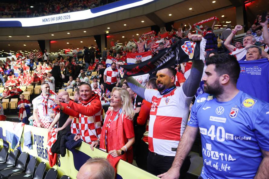 Navijači na utakmici između Islanda i Hrvatske u borbi za treće mjesto EHF Europskog prvenstva