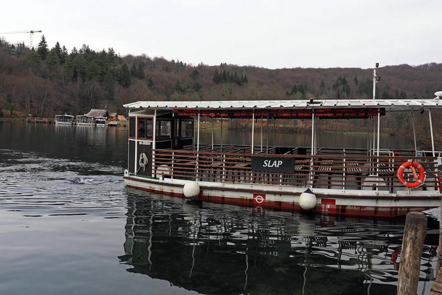 Zima u NP Plitvička jezera - od bajkovitih prizora uspavane prirode do ličke kuhinje