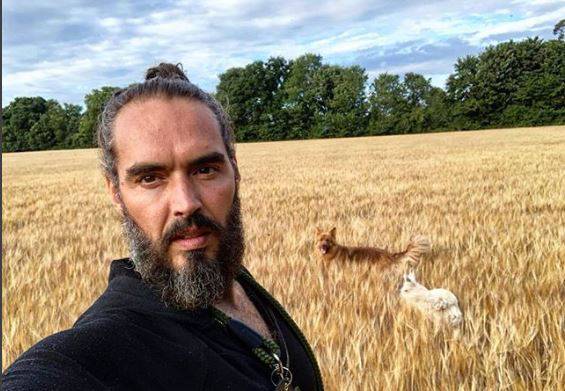 Glumac Russell Brand optužen za silovanje četiri žene: 'Sve su moje veze bile sporazumne...'