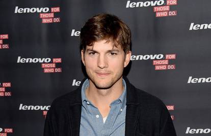 Ashton Kutcher: Svugdje sa sobom nosim umjetni penis