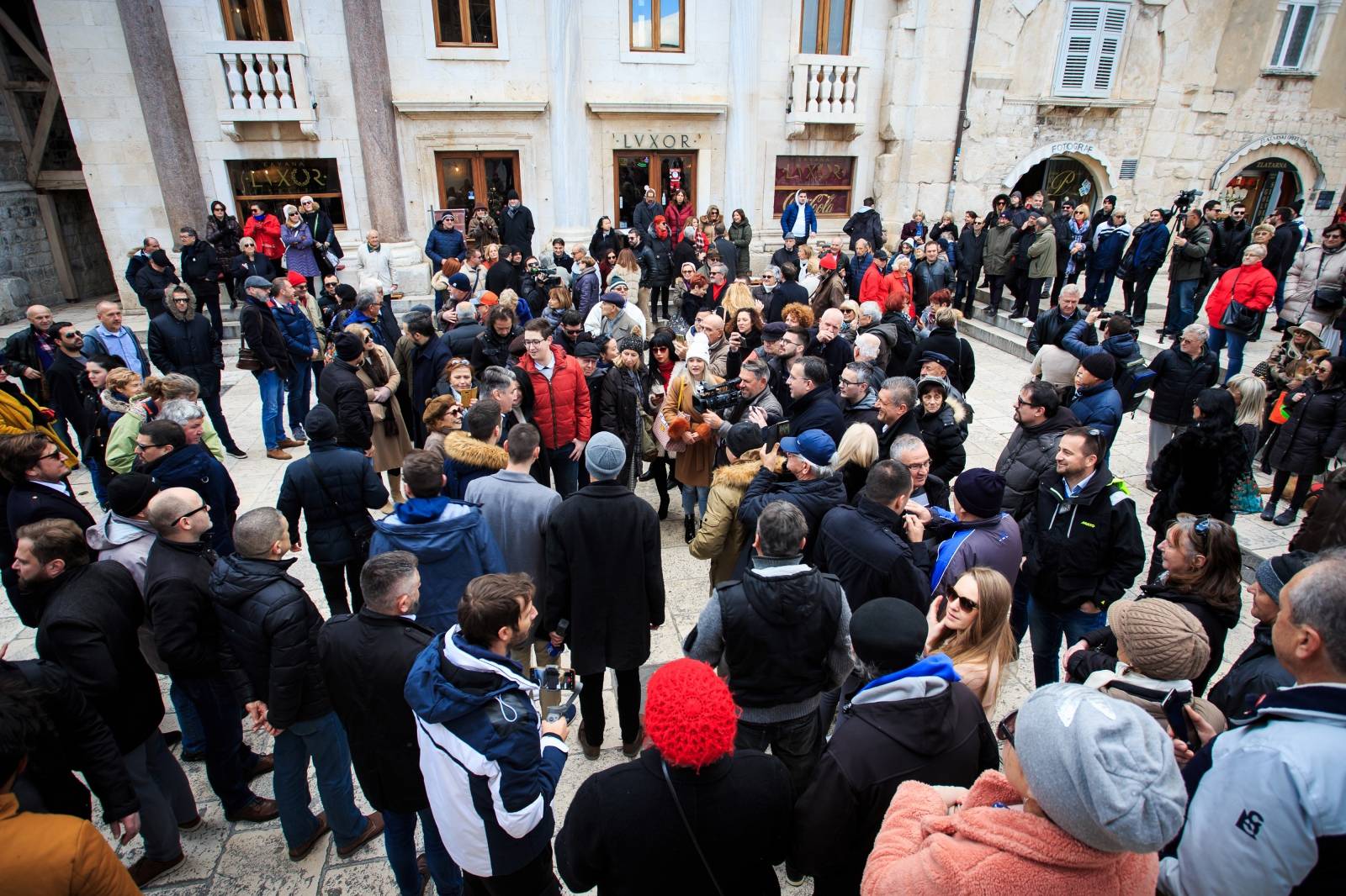 Predsjednički kandidat Zoran Milanović posjetio je Split i družio se s građanima